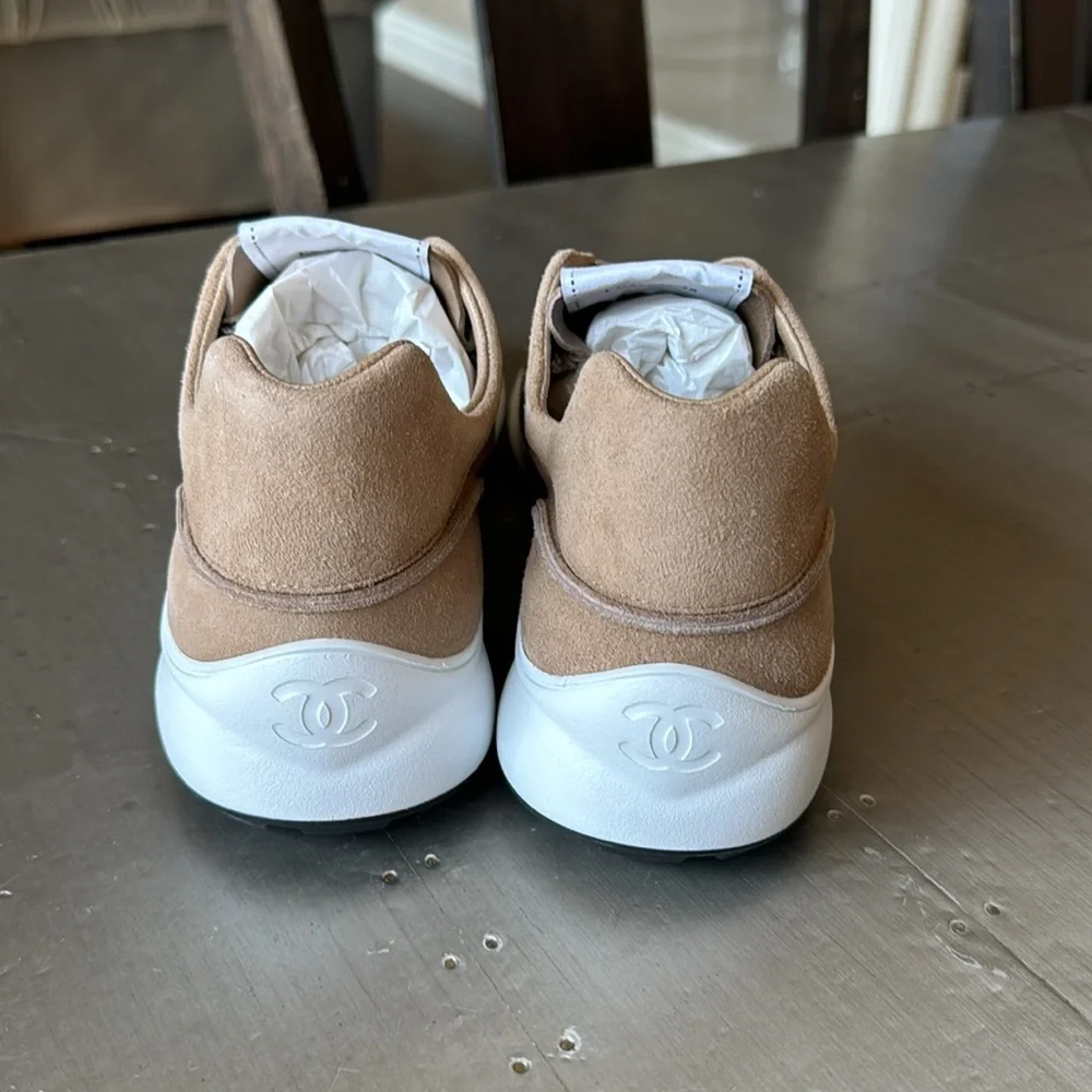 Chanel 21p beige dark suede goatskin sneaker trainer flat sz 38